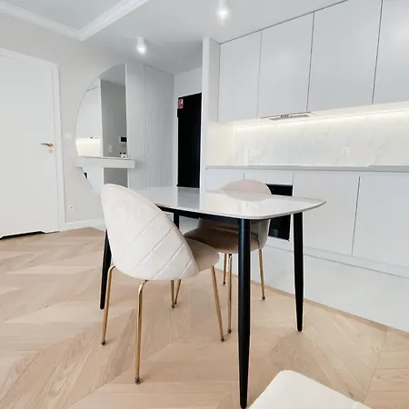 Royal Bulvar - Nowy! - Taras Widokowy Na Dachu, Garaz, 10 Min Od Plazy *